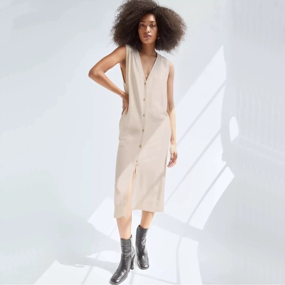 Babaton Dresses & Skirts - Babaton Catalyst Button Down Sweater Vest